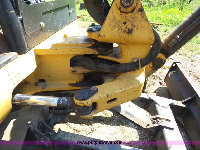 image for item BZ9665 2002 Caterpillar 304.5 compact excavator