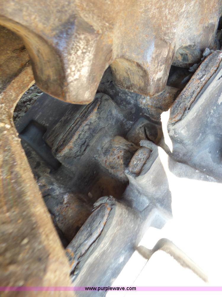 image for item BZ9665 2002 Caterpillar 304.5 compact excavator