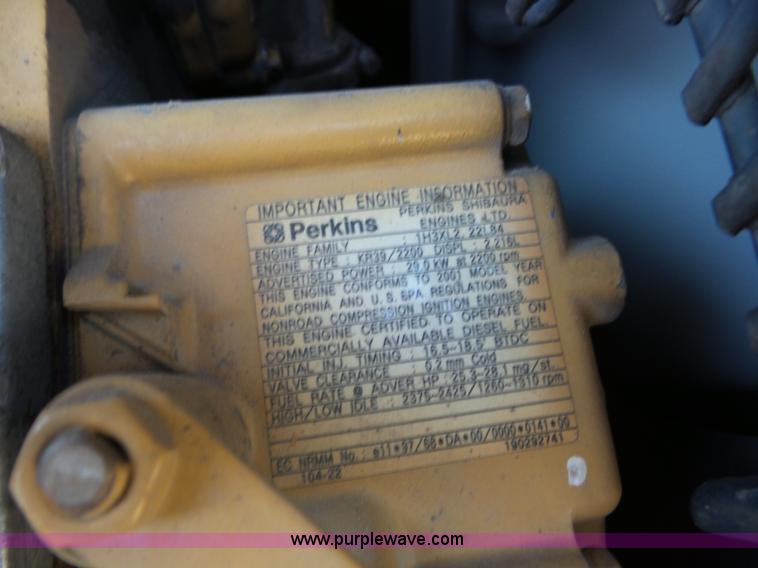 image for item BZ9665 2002 Caterpillar 304.5 compact excavator