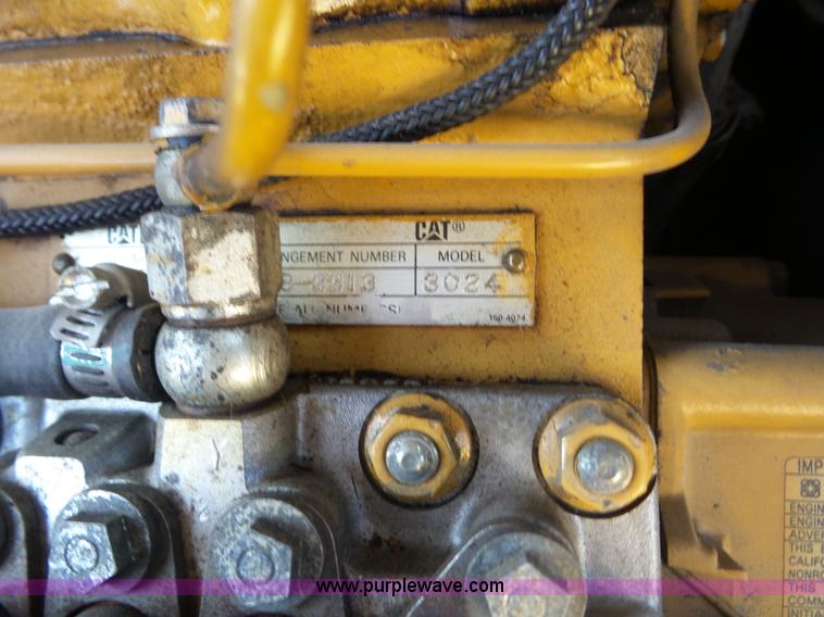 image for item BZ9665 2002 Caterpillar 304.5 compact excavator