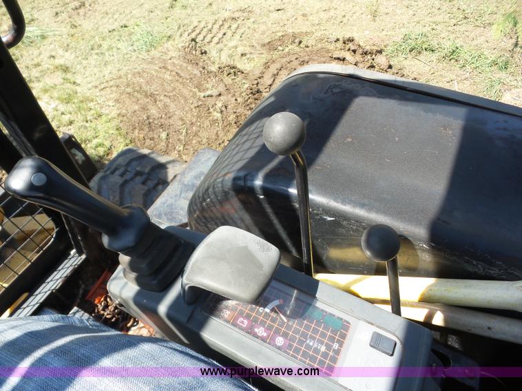 image for item BZ9665 2002 Caterpillar 304.5 compact excavator