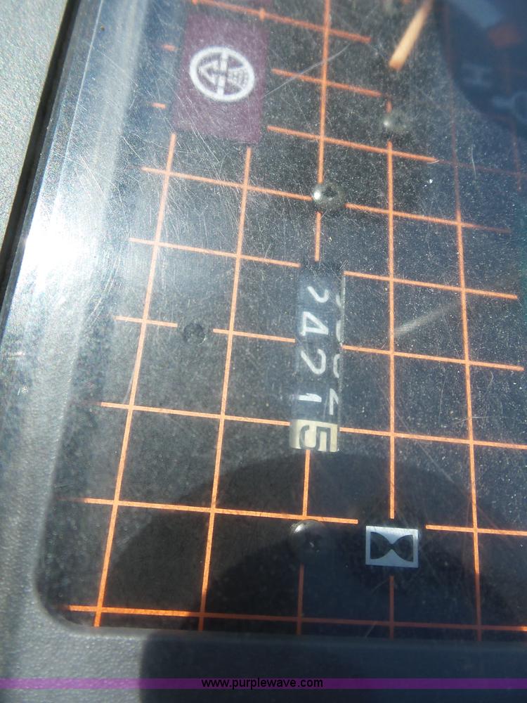 image for item BZ9665 2002 Caterpillar 304.5 compact excavator