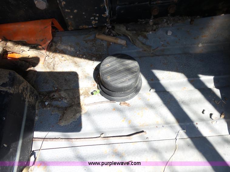 image for item BZ9665 2002 Caterpillar 304.5 compact excavator