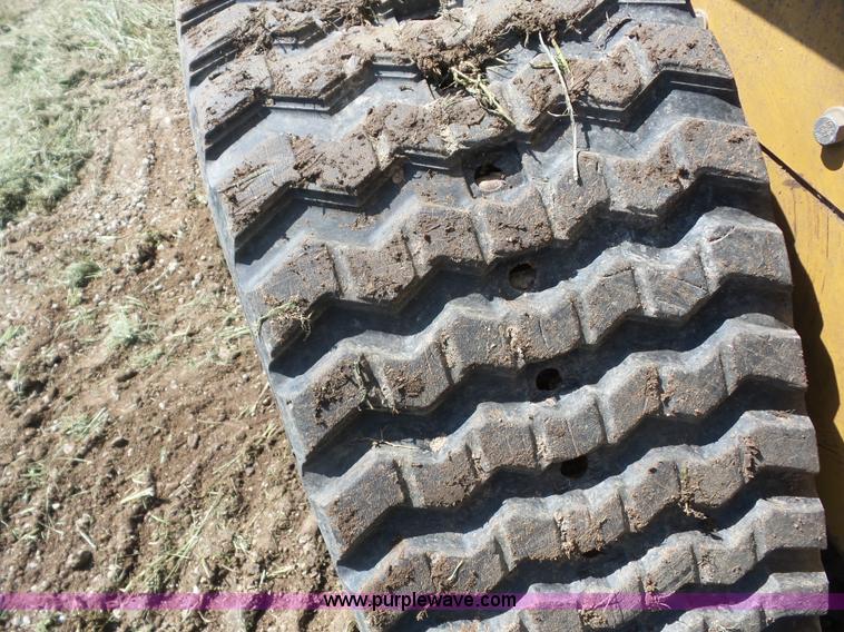 image for item BZ9666 2002 Caterpillar 246 skid steer