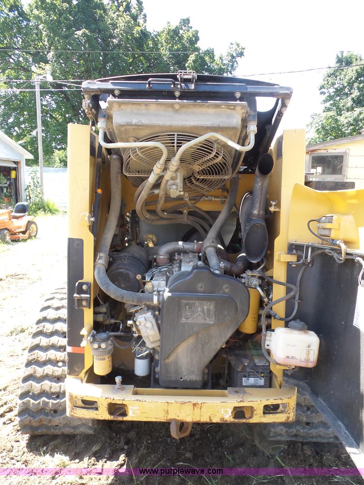 image for item BZ9666 2002 Caterpillar 246 skid steer