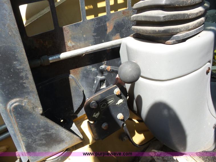 image for item BZ9666 2002 Caterpillar 246 skid steer