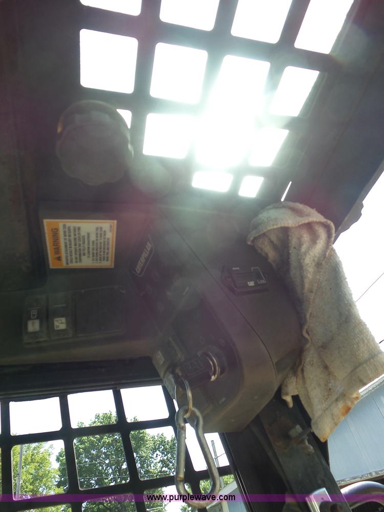 image for item BZ9666 2002 Caterpillar 246 skid steer