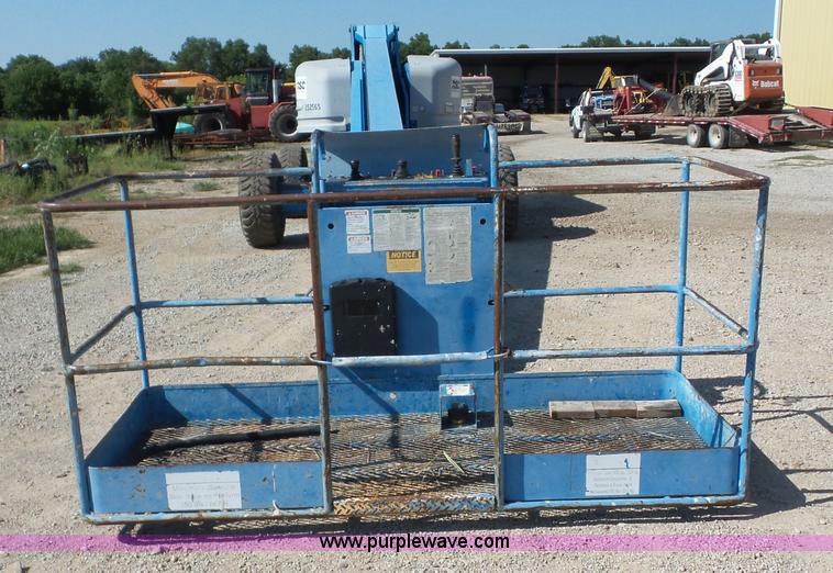 image for item BZ9682 1998 Genie S80 boom lift