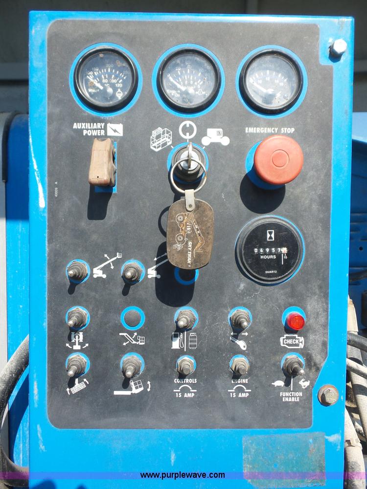 image for item BZ9682 1998 Genie S80 boom lift