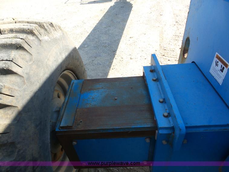 image for item BZ9682 1998 Genie S80 boom lift