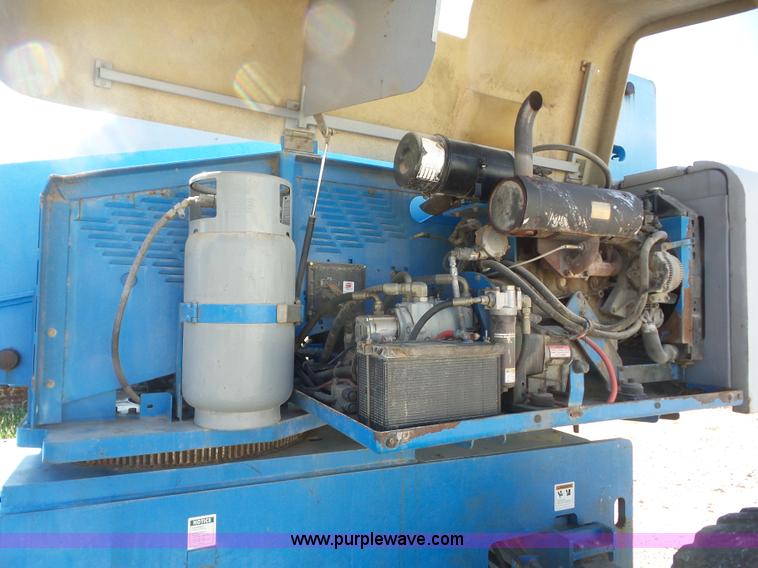 image for item BZ9682 1998 Genie S80 boom lift