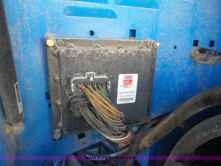 image for item BZ9682 1998 Genie S80 boom lift