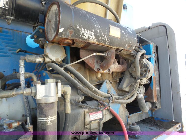 image for item BZ9682 1998 Genie S80 boom lift