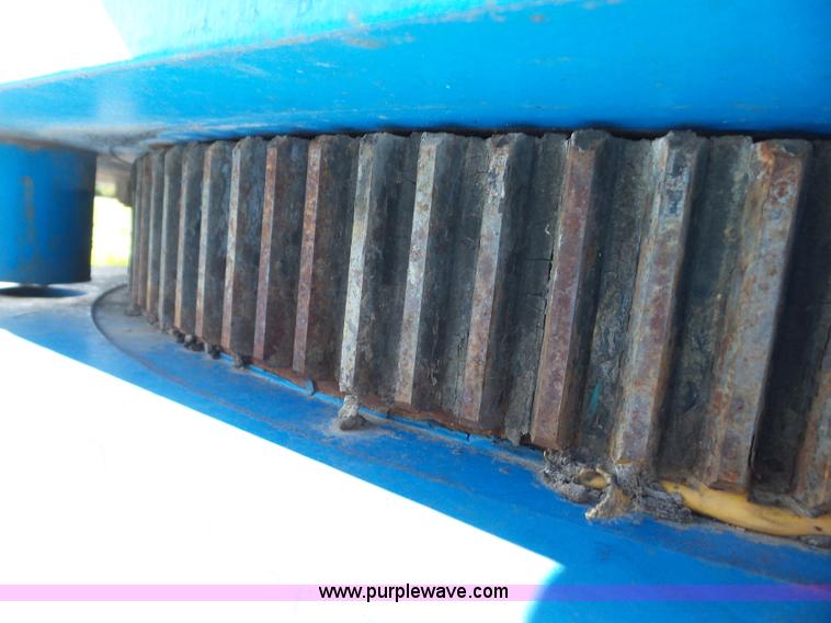 image for item BZ9682 1998 Genie S80 boom lift