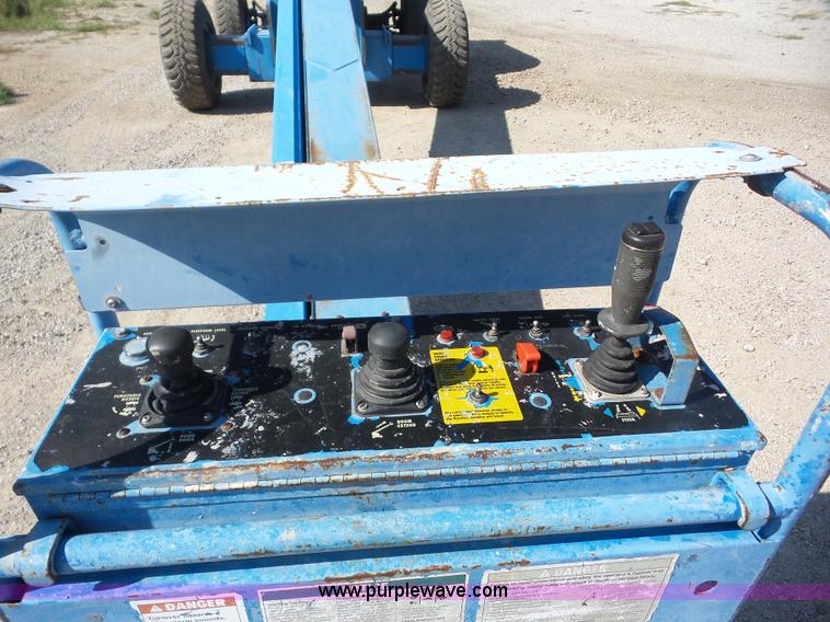 image for item BZ9682 1998 Genie S80 boom lift