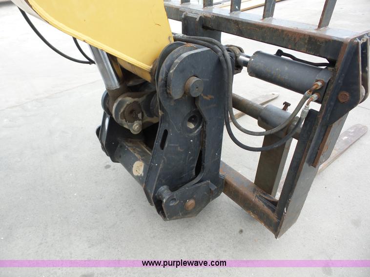 image for item BZ9701 2004 Caterpillar TH360B telehandler