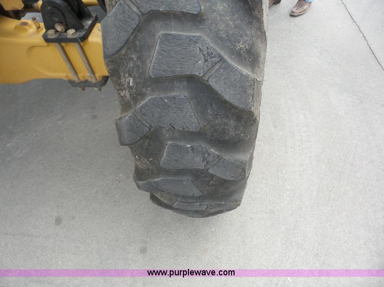 image for item BZ9701 2004 Caterpillar TH360B telehandler