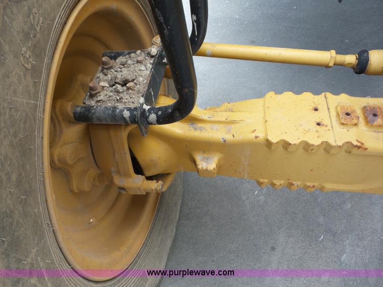 image for item BZ9701 2004 Caterpillar TH360B telehandler