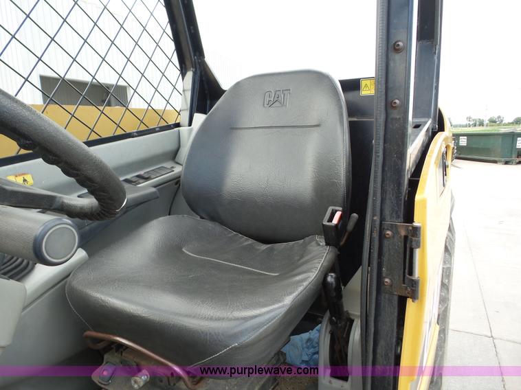 image for item BZ9701 2004 Caterpillar TH360B telehandler