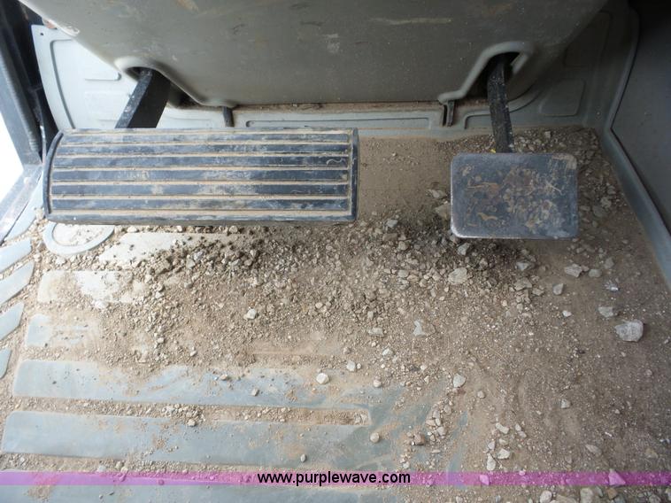 image for item BZ9701 2004 Caterpillar TH360B telehandler