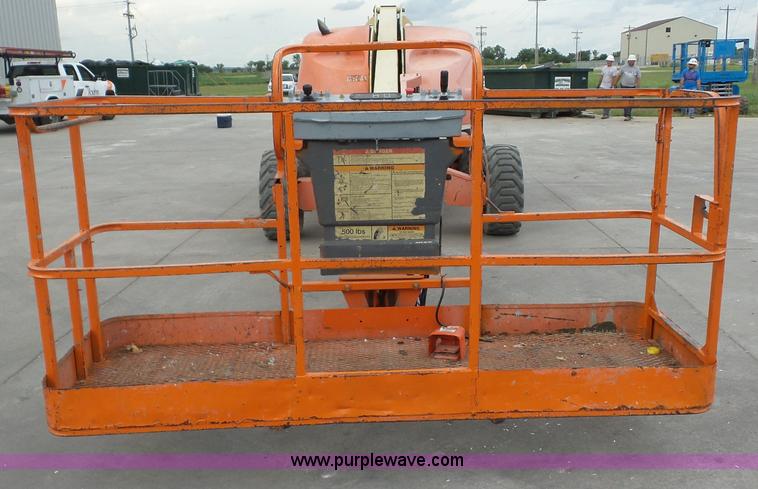 image for item BZ9702 2001 JLG 400S boom lift