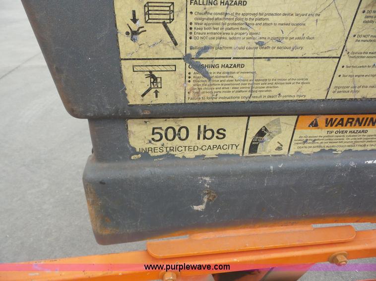 image for item BZ9702 2001 JLG 400S boom lift