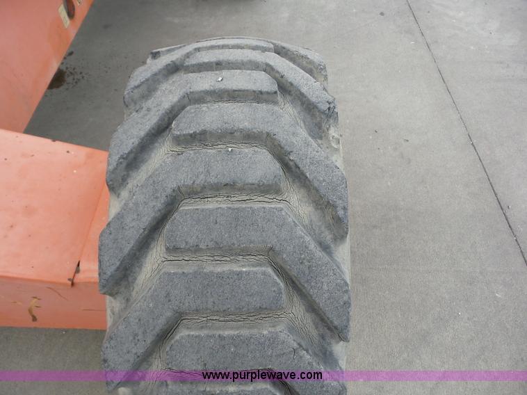 image for item BZ9702 2001 JLG 400S boom lift