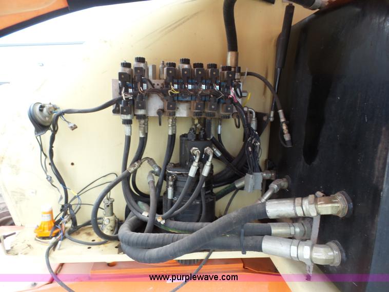 image for item BZ9702 2001 JLG 400S boom lift