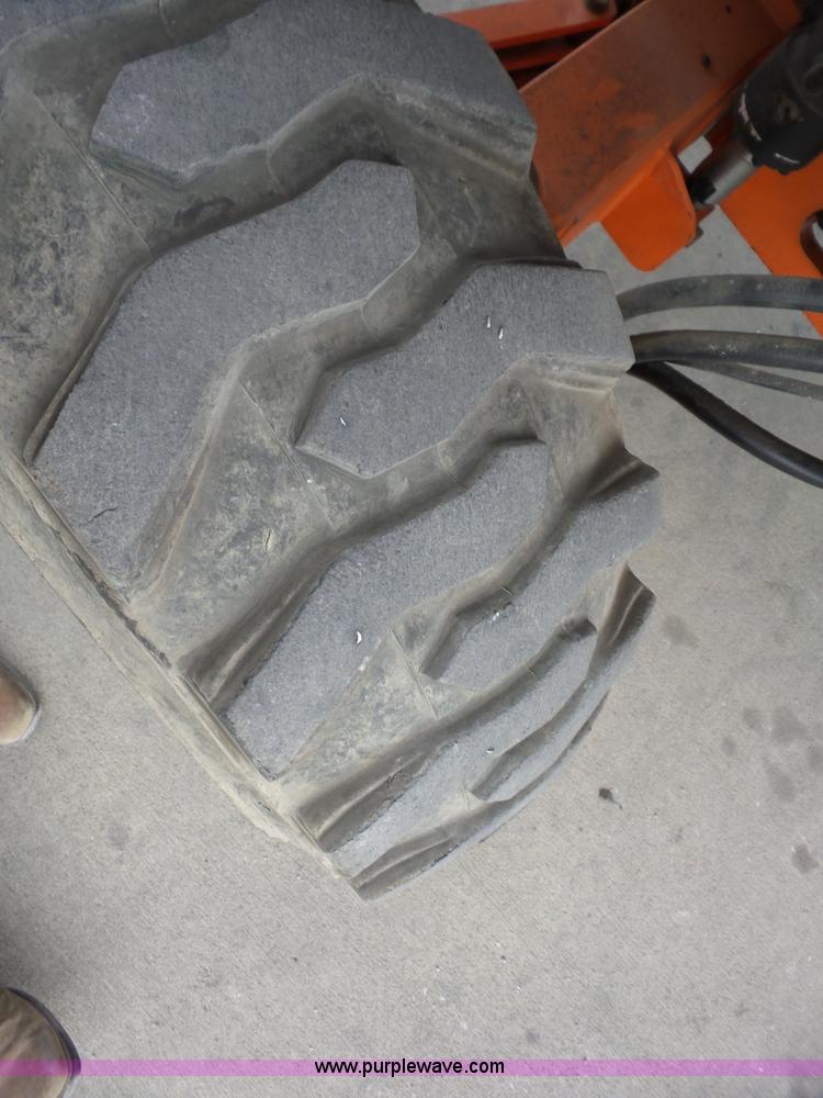 image for item BZ9702 2001 JLG 400S boom lift