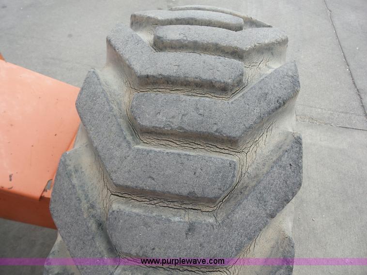 image for item BZ9702 2001 JLG 400S boom lift