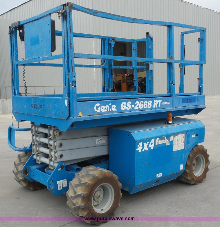 image for item BZ9703 2006 Genie GS-2668RT scissor lift