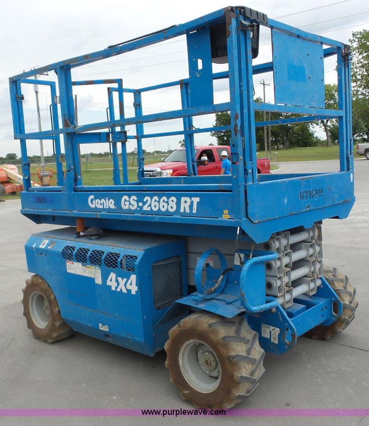 image for item BZ9703 2006 Genie GS-2668RT scissor lift