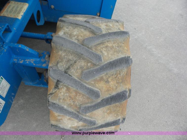 image for item BZ9703 2006 Genie GS-2668RT scissor lift