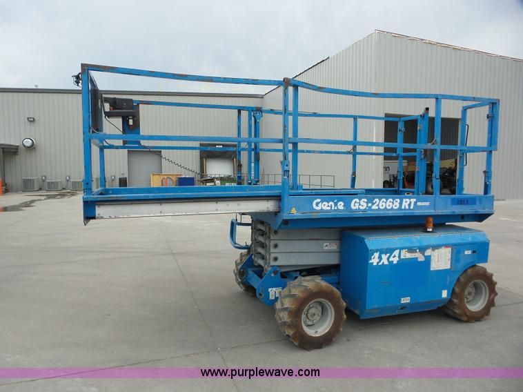 image for item BZ9703 2006 Genie GS-2668RT scissor lift