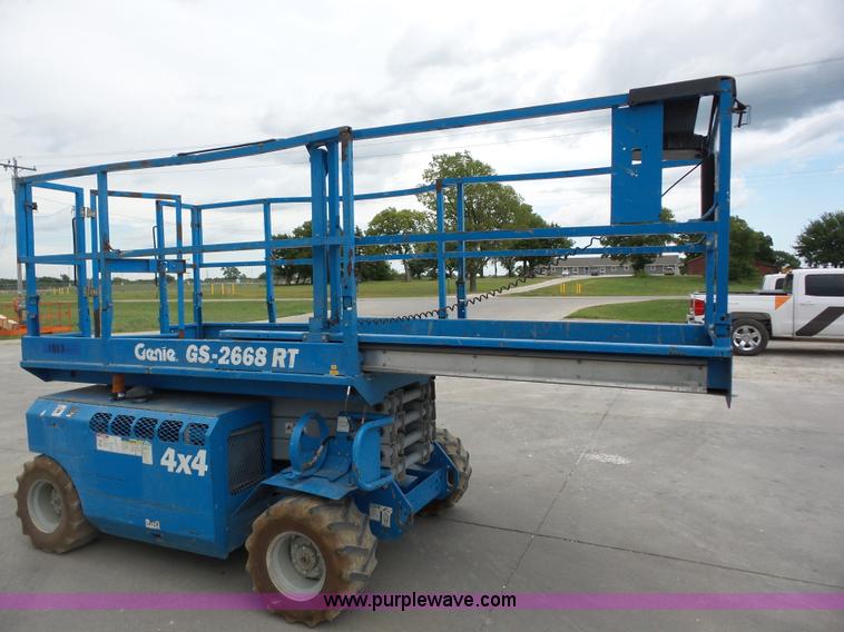 image for item BZ9703 2006 Genie GS-2668RT scissor lift