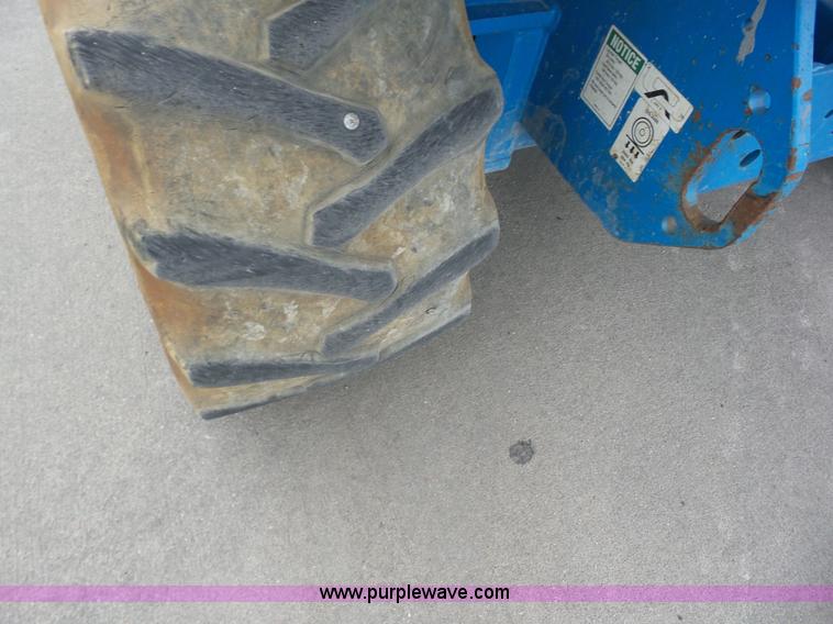 image for item BZ9703 2006 Genie GS-2668RT scissor lift