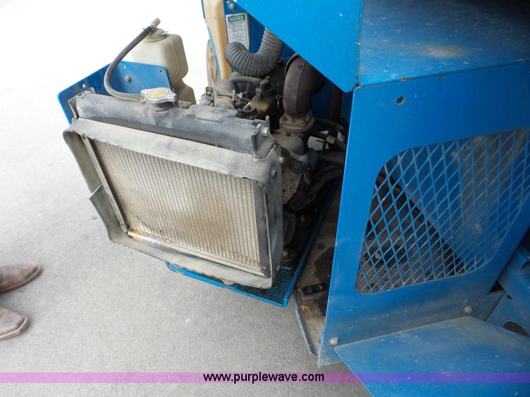 image for item BZ9703 2006 Genie GS-2668RT scissor lift