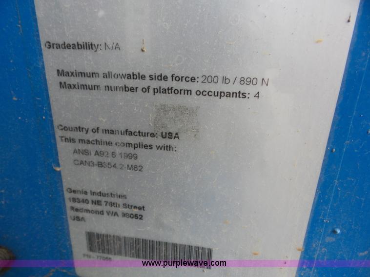 image for item BZ9703 2006 Genie GS-2668RT scissor lift