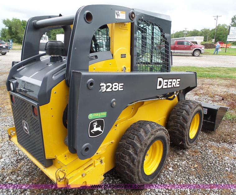 image for item BZ9797 2015 John Deere 328E skid steer