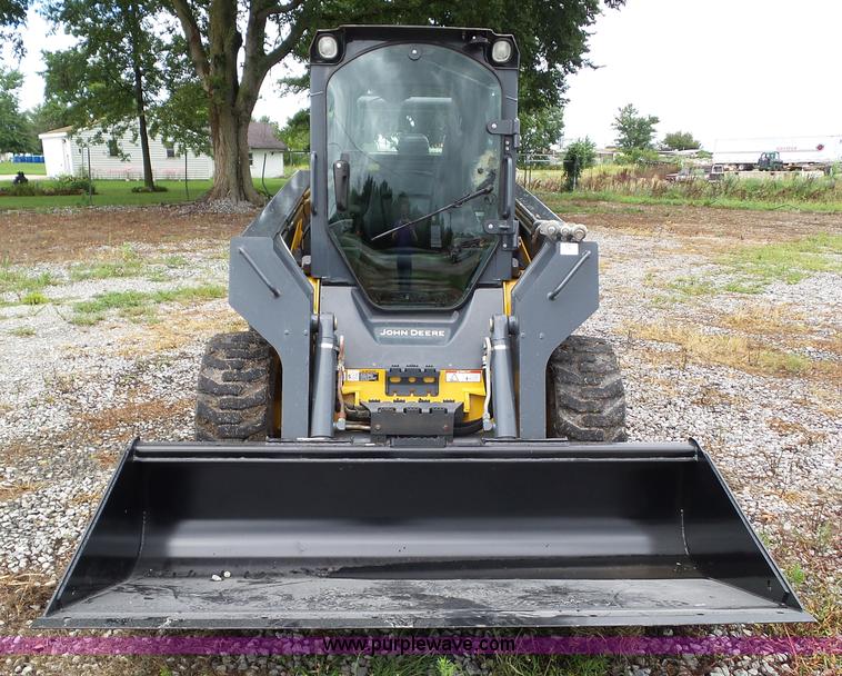 image for item BZ9797 2015 John Deere 328E skid steer