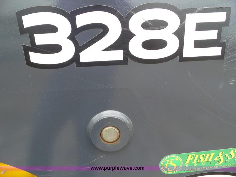 image for item BZ9797 2015 John Deere 328E skid steer