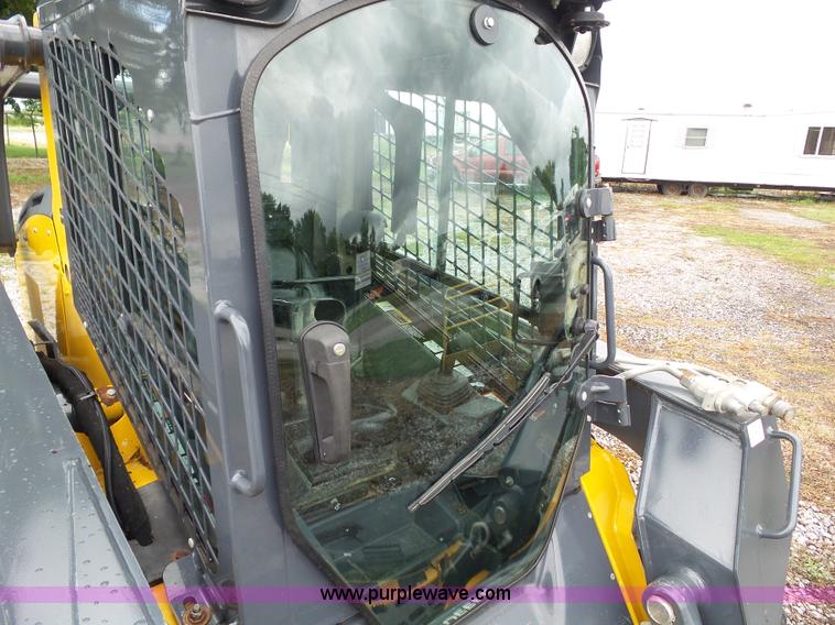 image for item BZ9797 2015 John Deere 328E skid steer