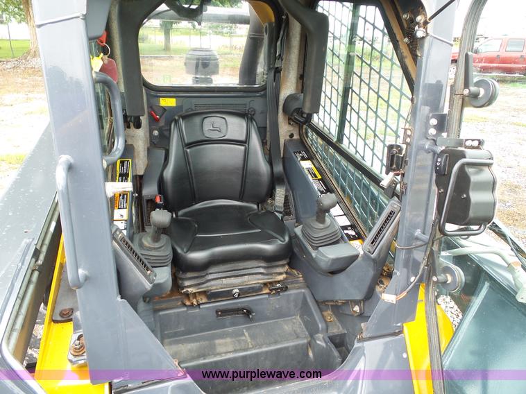 image for item BZ9797 2015 John Deere 328E skid steer