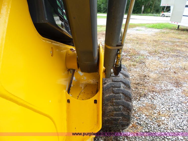 image for item BZ9797 2015 John Deere 328E skid steer