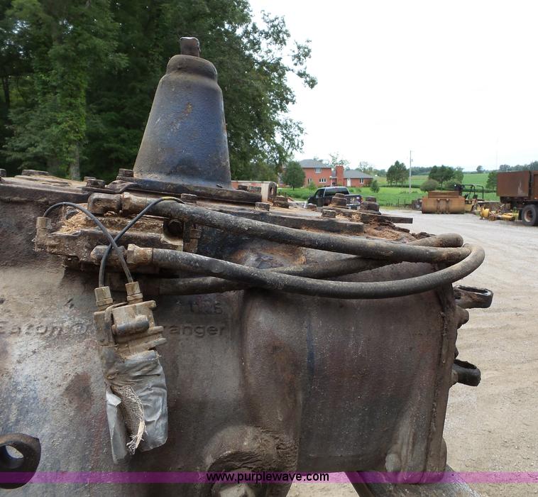 image for item CD9504 1993 Eaton Fuller RTX11609A manual transmission