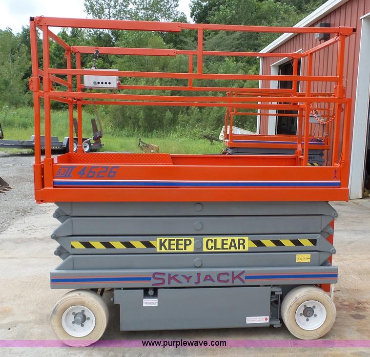 image for item CD9507 1996 Skyjack SJII 4626 scissor lift