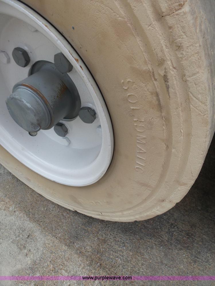 image for item CD9507 1996 Skyjack SJII 4626 scissor lift