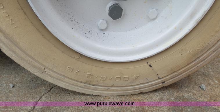 image for item CD9507 1996 Skyjack SJII 4626 scissor lift