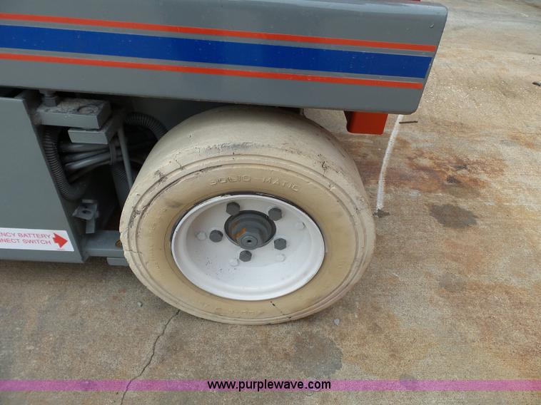 image for item CD9507 1996 Skyjack SJII 4626 scissor lift