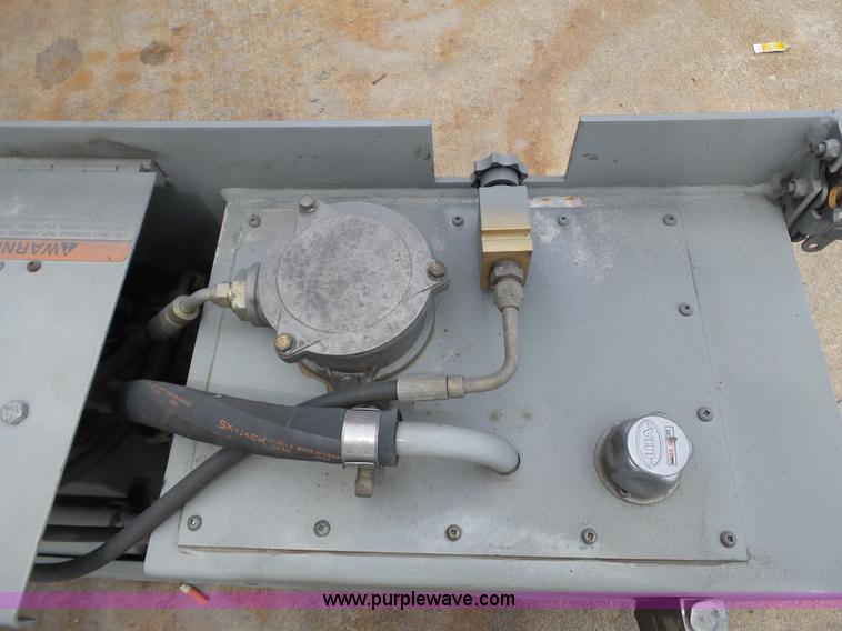 image for item CD9507 1996 Skyjack SJII 4626 scissor lift